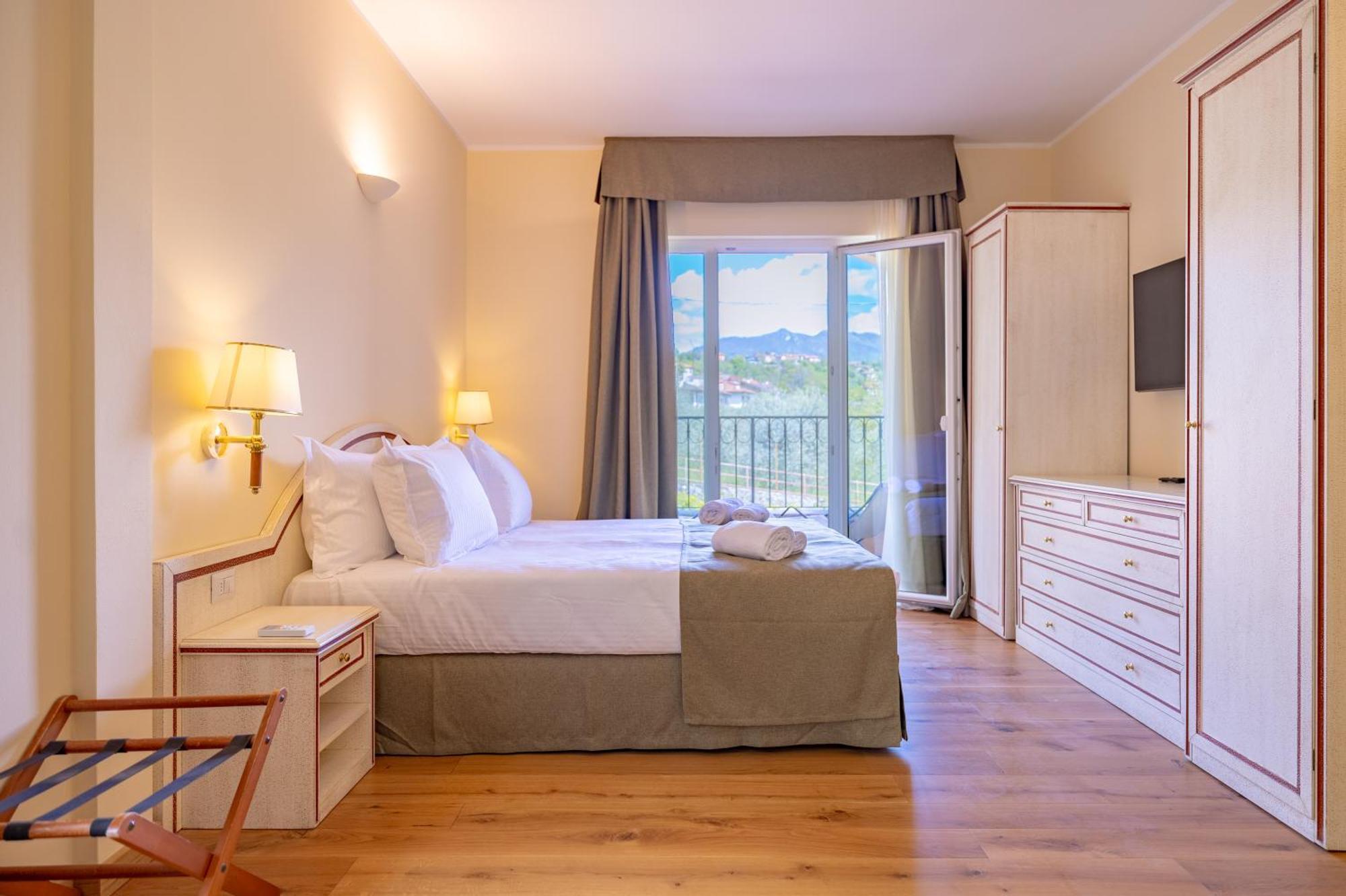 Albergo Villa Edy 트레메쪼 외부 사진